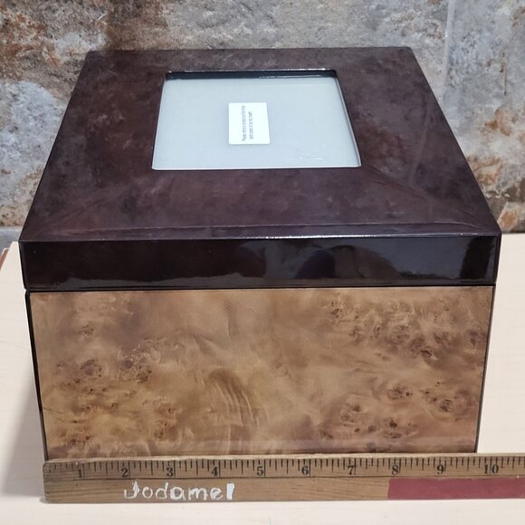 Lacquered Burl Walnut Veneer High Gloss Finish Memorial Keepsake Box - Picture 10 of 16